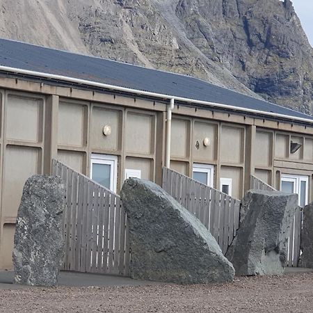 Vikingcafe Hotell Höfn Exteriör bild