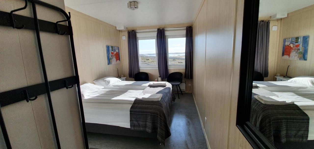 Vikingcafe Hotell Höfn Exteriör bild